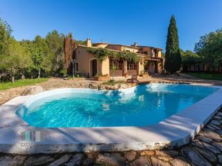 Casa  Calle pedrapiquers (dels). Masía en borriol un refugio de lujo entre el mar, la montaña y l