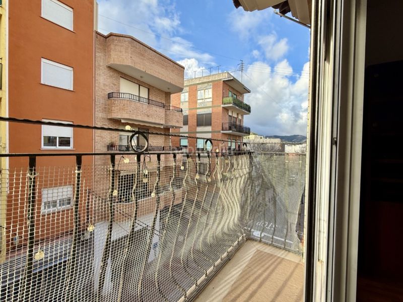 Foto 65bfcde4-a1f6-489a-9cf7-ace79bb267a6. Piso  con espacio y luz en benicàssim 3 dormitorios dobles, parquet y balcones. parking y trastero en Benicasim / Benicàssim