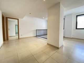Miete Büro  Calle san isidro labrador. Alquiler de despacho avenida lidón