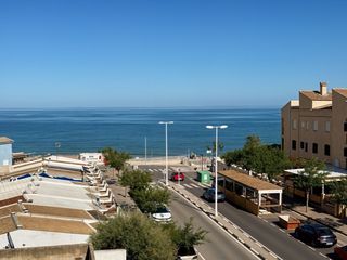 Apartament  Avenida mar del. Apartamento renovado con vistas al mar en oropesa del mar.  moro