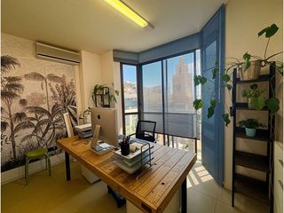 Miete Büro  Calle guitarrista tarrega. Oficina moderna y luminosa en pleno centro de castellón.