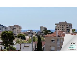 Appartamento  Calle guitarrista tarrega. Piso en benicassim , 4habitaciones, 1 baño.