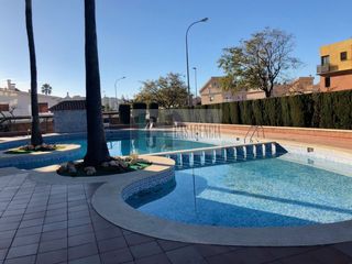 Rent Apartment  Avenida mohino. Zona colegio el palmeral. aqluiler para los meses de invierno di