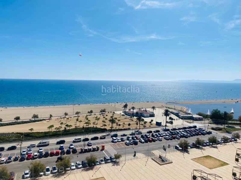 Foto 5e0b9285-f996-44e5-b0bc-3e98601be394. Apartamento estudio cabina vista mar con terraza 1 linea de mar en Empuriabrava