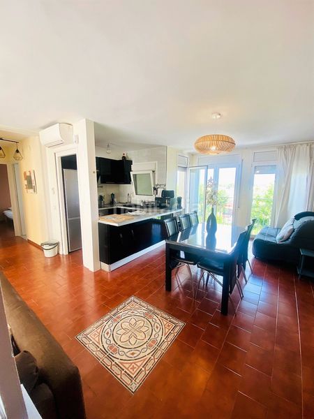 Foto 8baee5d6-bead-49d8-b02c-876218fac56f. Apartament amb piscina a Muga - Gran Reserva - Badia Empuriabrava