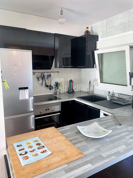 Foto c2263e42-8432-412b-afb6-447c6c565884. Apartament amb piscina a Muga - Gran Reserva - Badia Empuriabrava