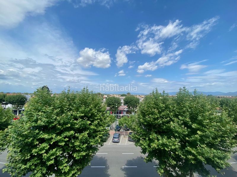 Foto e8d028c2-f9a0-402f-a0b1-2fa056bd2fa9. Apartament amb piscina a Muga - Gran Reserva - Badia Empuriabrava