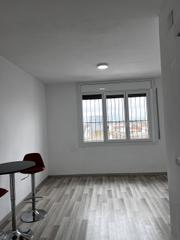 Pis a Mox - Sant Mori. Estudio recientemente renovada