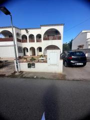 Pis a Alberes. Apartamento en una residencia tranquila
