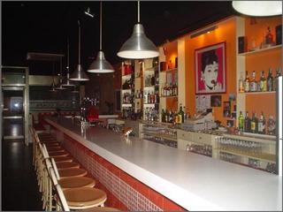 Locale commerciale in Moxó - Sant Mori. Empuriabrava, bar musical con licencia de discoteca, totalmente