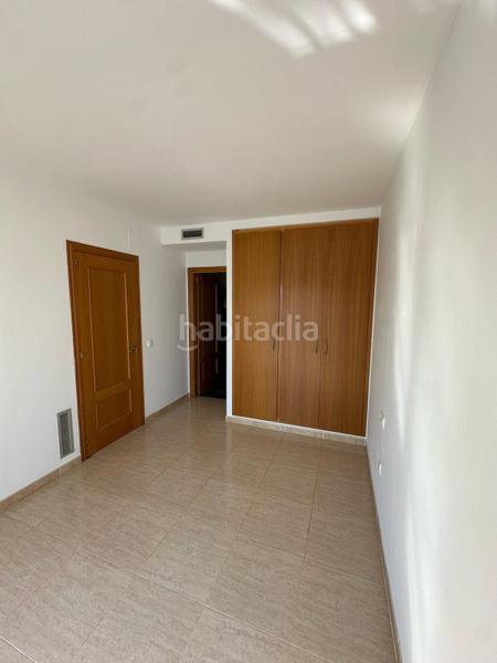 Foto 52d5ca4e-437a-4f60-9d98-65f7ad8ad403. Apartamento en illa cartago 92 piso de tres dormitorios con vistas al canal y aparcamiento, excelente ubicación. en Empuriabrava