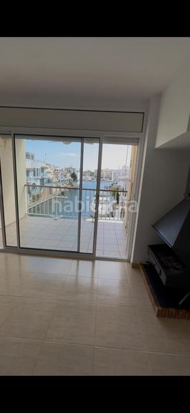 Foto 91c7f5f9-b01b-4a32-99cc-823ed250b782. Apartamento en illa cartago 92 piso de tres dormitorios con vistas al canal y aparcamiento, excelente ubicación. en Empuriabrava