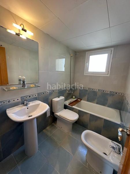Foto bc6e2e27-07f9-4f86-9faa-bb25e2a6253e. Apartamento en illa cartago 92 piso de tres dormitorios con vistas al canal y aparcamiento, excelente ubicación. en Empuriabrava