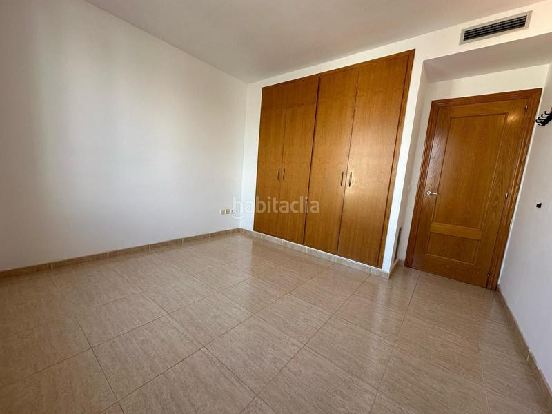 Foto df6daf12-fc41-466b-9b48-e18515523568. Apartamento en illa cartago 92 piso de tres dormitorios con vistas al canal y aparcamiento, excelente ubicación. en Empuriabrava