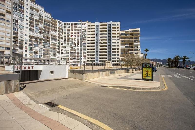 Foto 9f4238af-0a5e-4f29-a702-224c483353a7. Aparcament cotxe a Requesens Empuriabrava