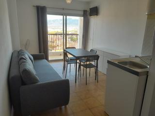 Lloguer Apartament a Moxó - Sant Mori. En alquiler todo el año  estudio cabina frente al mar en empuria