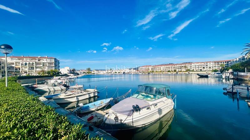 Foto c8538136-c2fb-4b02-ad37-e55359ae7d91. Appartement avec piscine dans Sant Maurici Empuriabrava