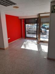 Location Local commercial à Carrer guadiana 13. En pleno centro de montcada