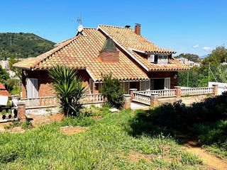 Chalet in Reixac - Vallensana Baixa. Excelente chalet en montcada