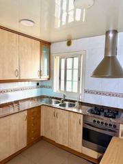Appartement à Font Pudenta. Vivienda situada en la zona de font pudenta