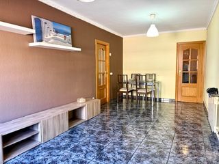 Pis a Font Pudenta. Piso de 4 habitaciones, para entrar a vivir.