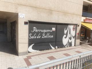 Local commercial à Calella. Local en zona turistica