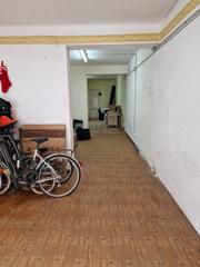 Location Local commercial  Carrer de balmes. Local en alquiler como negocio o trastero