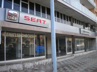 Lloguer Local Comercial a Avinguda del mediterrani 103. Local de 100 m2 en alquiler
