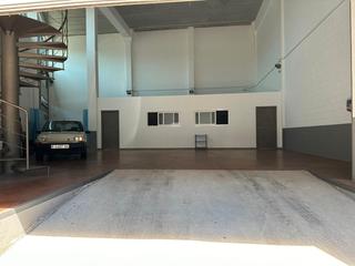 Bâtiment à usage industriel à Avinguda francesc sanllehí i b. 23. Se alquila nave industrial en can patalina – malgrat de mar