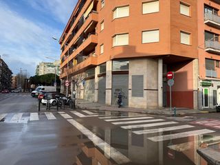 Business premise in Avinguda Hispanitat 29