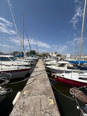 Casa  Avinguda del nord. Casa con amarre privado en port estrella – santa margarida, rose