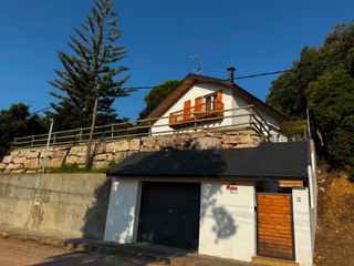 Haus  Carrer garbi. Casa con jardín privado y piscina en castellar d’índies – sant c