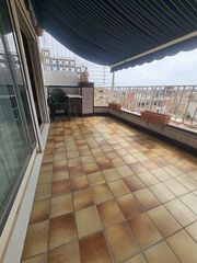 Duplex  Carrer de romaní. Dúplex en venta en el centro de calella con gran terraza