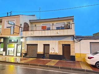 Casa en El Esparragal. Local en planta baja  piso en el esparragal