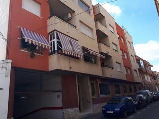 Aparcament cotxe a Santomera. Garaje en santomera