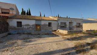Masia a Fortuna. Casa para reformar con gran terreno