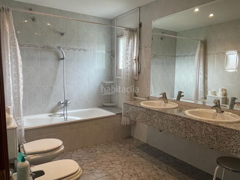 Foto 5ca9e169-593c-4ef0-8b95-83ed259ce2db. Casa amb aparcament a Planes d´Hostoles (Les)
