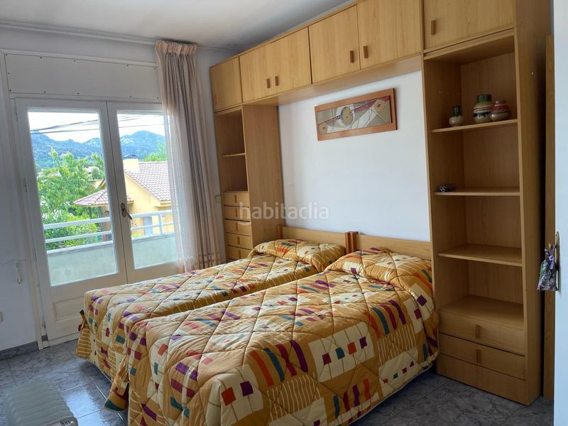 Foto f1b42069-a0f4-459c-bf82-9453c6db745a. Casa amb aparcament a Planes d´Hostoles (Les)