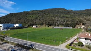 Terreno residenziale in Amer. Masía con solar industrializable