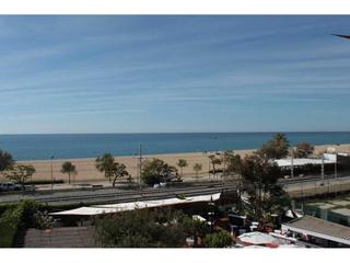 Edifici a Malgrat de Mar. Superf. 960 m², 960 m² solar.