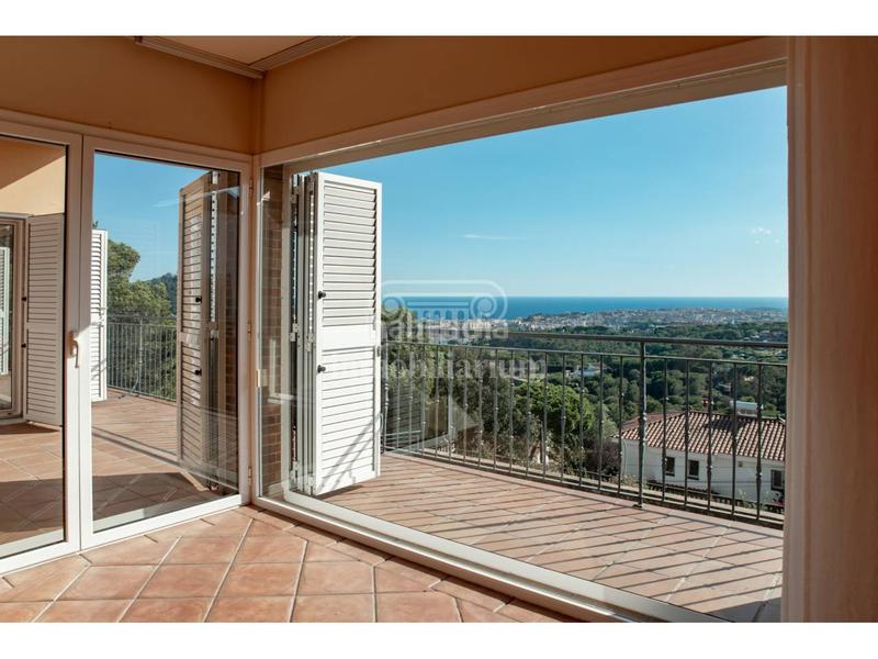 Foto 35956be4-6fe0-4ee2-91a0-92fa9a482c12. Casa  en venta . en residencial Blanes - vistamar Blanes