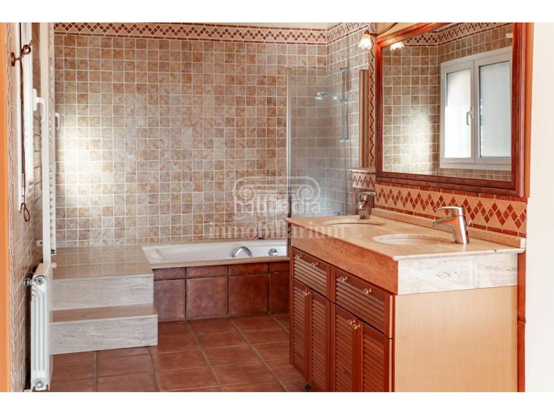 Foto d78c1896-d810-4070-ab0c-9d182c29c82d. Casa  en venta . en residencial Blanes - vistamar Blanes
