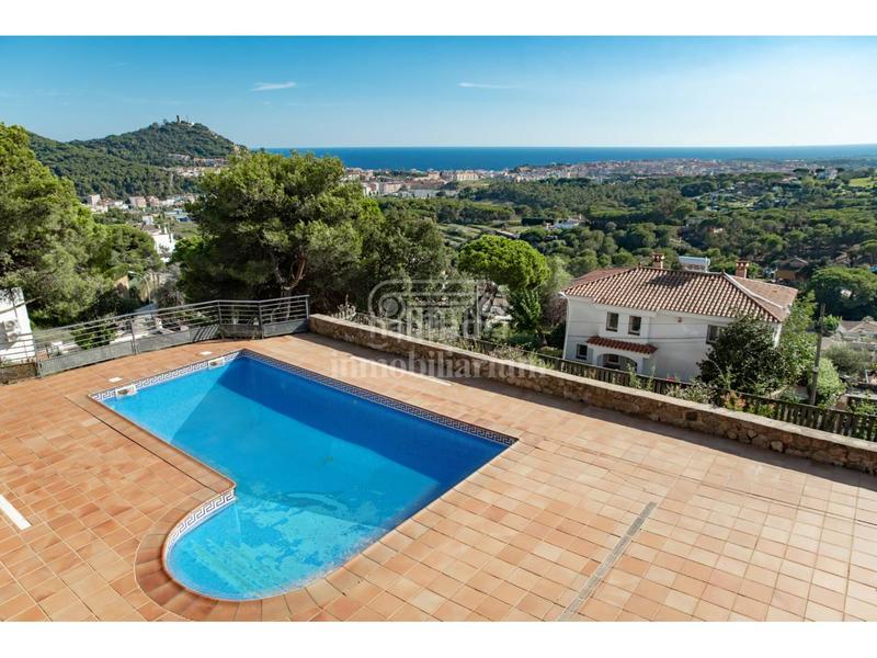 Foto efe4948e-698f-47b7-ab83-052389f310f7. Casa  en venta . en residencial Blanes - vistamar Blanes