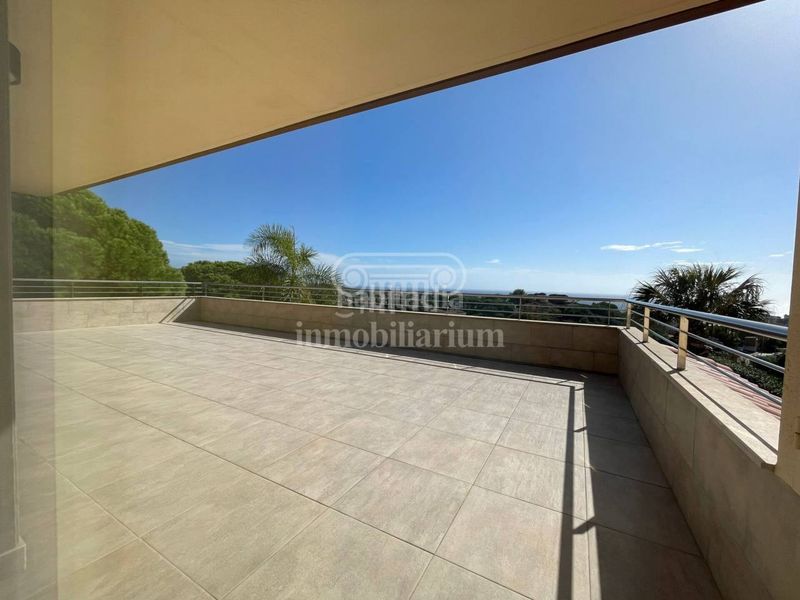 Foto 0f6e6172-e9b2-43d9-8d8b-f30af0bc018c. Xalet amb calefacció aparcament piscina a Roca Grossa Lloret de Mar