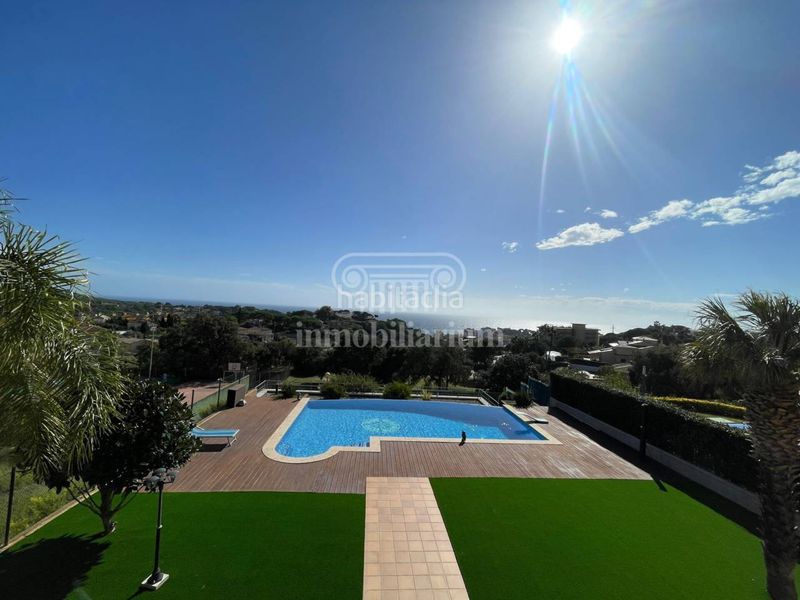 Foto 3f2d28bf-f944-400d-b950-27d43e2a2cad. Xalet amb calefacció aparcament piscina a Roca Grossa Lloret de Mar