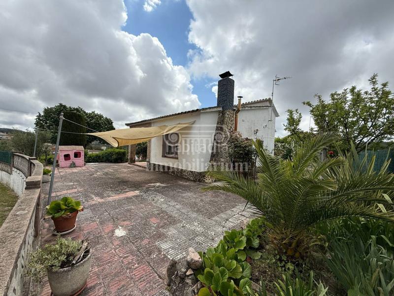 Foto 1fc75f5d-face-4be5-b421-88dc5a923124. Casa amb aparcament piscina a Aiguaviva Parc Vidreres