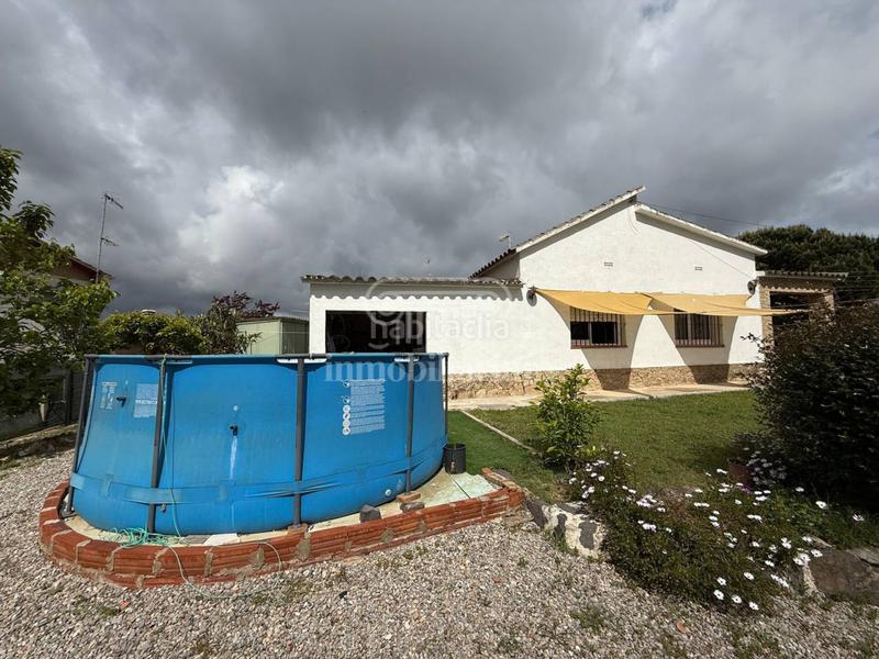 Foto 4287e3d2-b92e-46af-9cf4-fc97cffc3ec7. Casa amb aparcament piscina a Aiguaviva Parc Vidreres