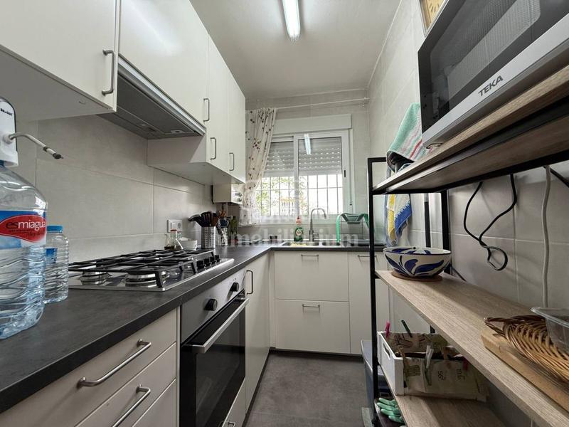 Foto 4a0ddf9a-e5dc-4d2d-b663-88df5d172d78. Casa amb aparcament piscina a Aiguaviva Parc Vidreres