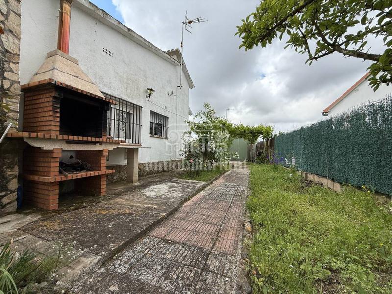 Foto 4b155021-beca-4eee-a7d8-f9424d309696. Casa amb aparcament piscina a Aiguaviva Parc Vidreres