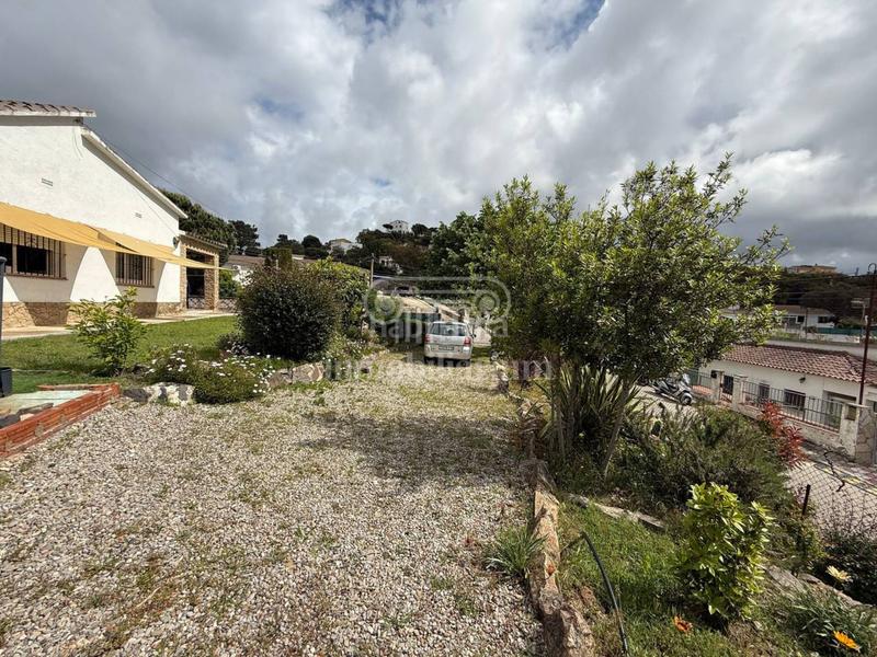 Foto 6c6fa9da-1f48-4924-a8a1-6c9bd321e840. Casa amb aparcament piscina a Aiguaviva Parc Vidreres